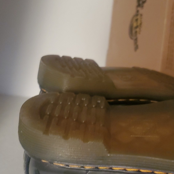 Boots - Picture 7 of 9